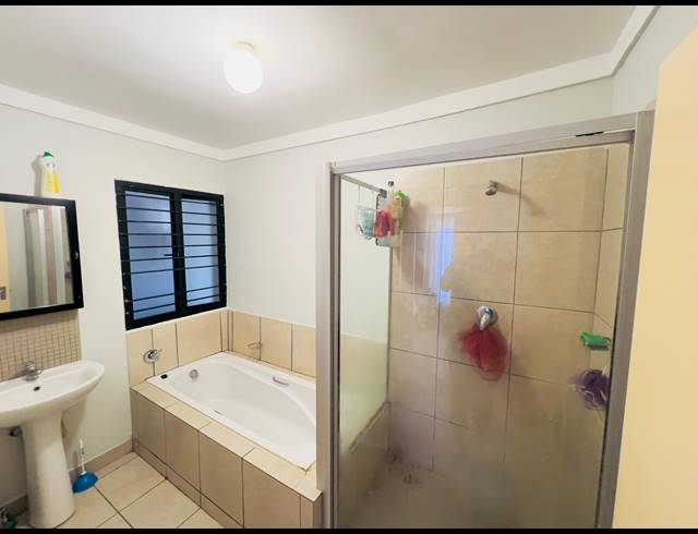 2 BEDROOM APARTMENT FOR SALE IN SONHEUWEL